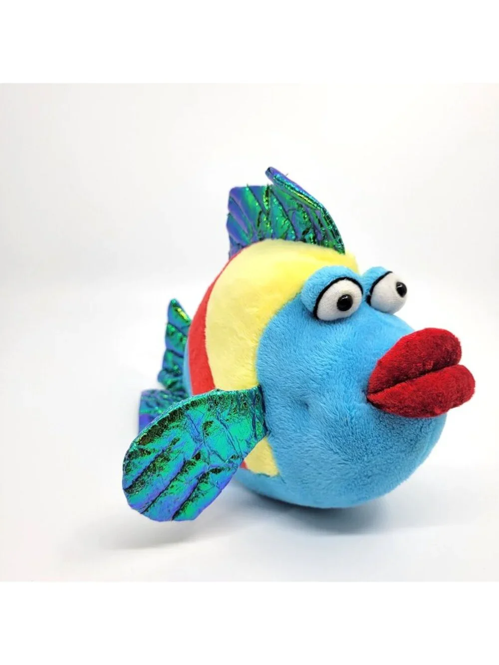 Ganz Webkinz PUCKER FISH Plush Red Lips Vibrant Colorful 9
